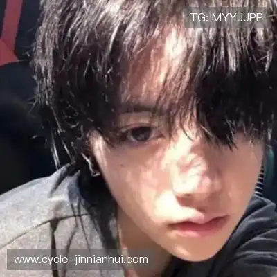 杨蕾凤